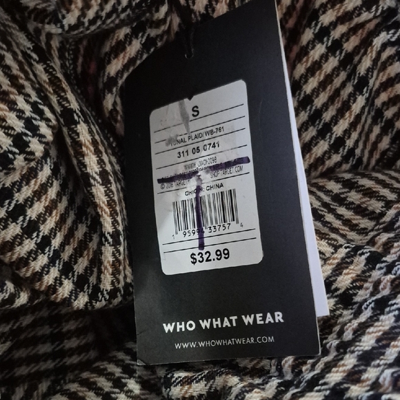 Elastic Waist Houndstooth Midi Skirt in Black and Cream - Picture 9 of 11